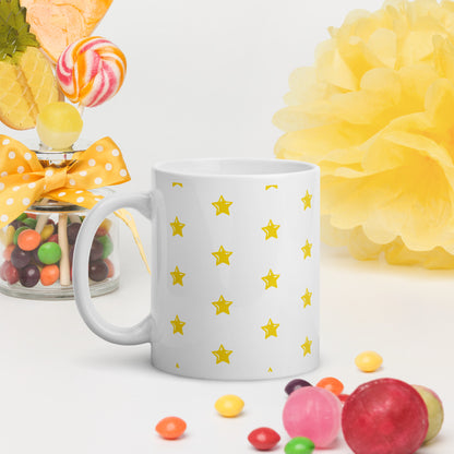 Taza blanca con estrellas